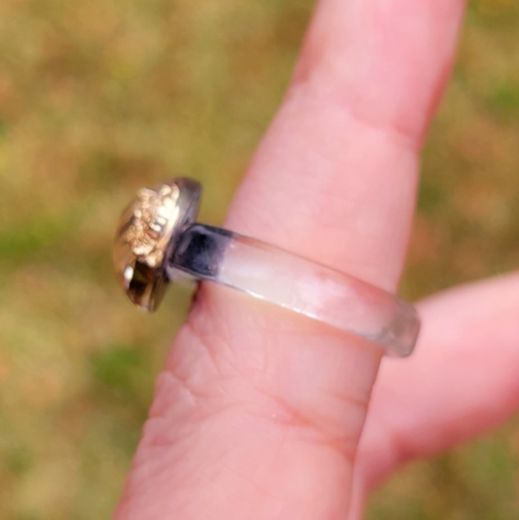 Black Sand Beach Scene Gold Starfish Shell Diamond Plastic Ring Size 6 - Picture 7 of 13